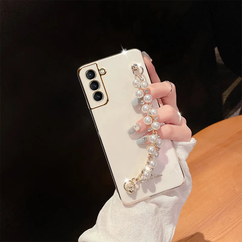 Silicone Case with Diamond Pearl Bracelet Chain