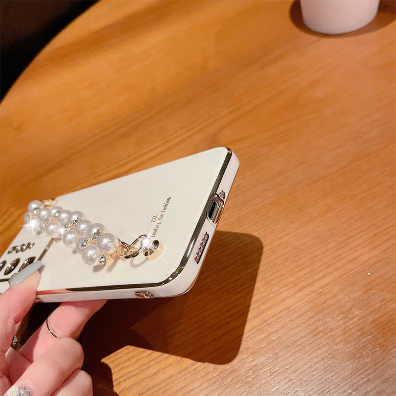 Silicone Case with Diamond Pearl Bracelet Chain