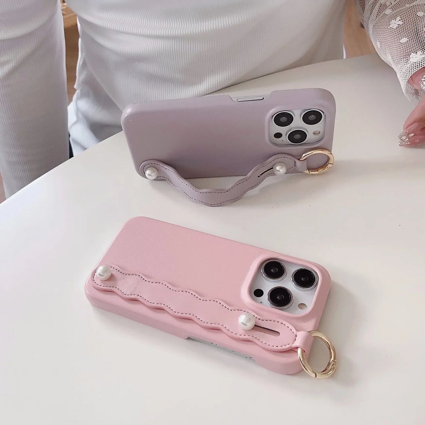 Pearl Wrist Phone Case for iPhone