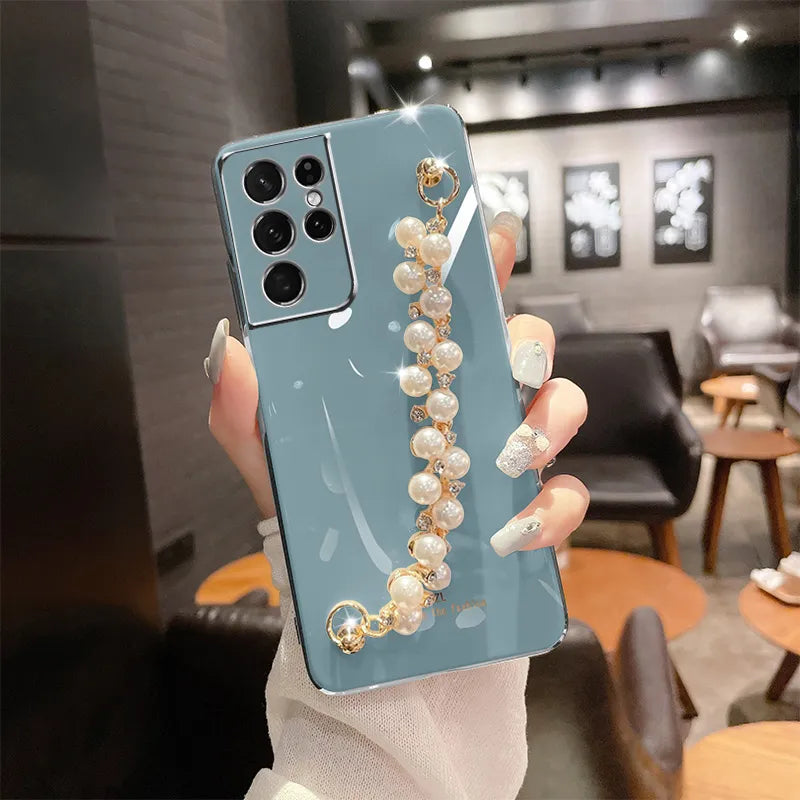 Silicone Case with Diamond Pearl Bracelet Chain